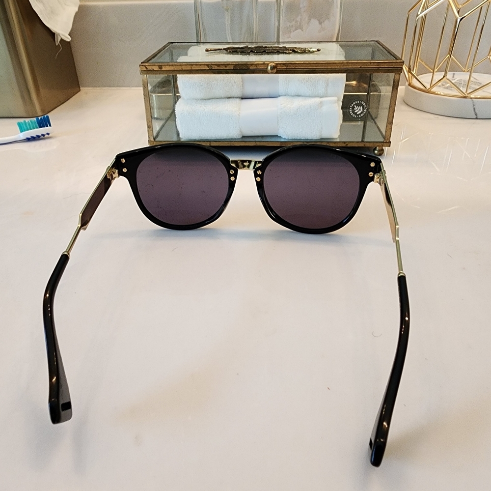 Gucci - Picture 3 of 4